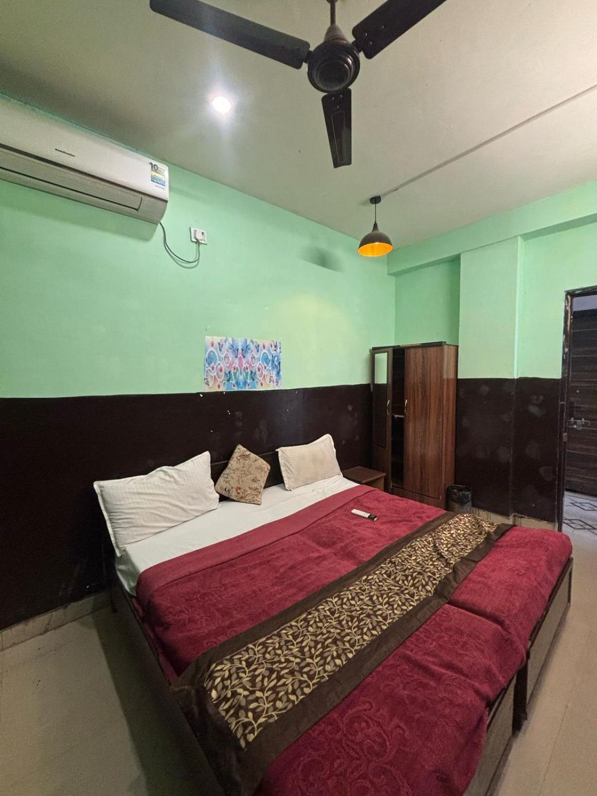 Om Residency Bed & Breakfast *
