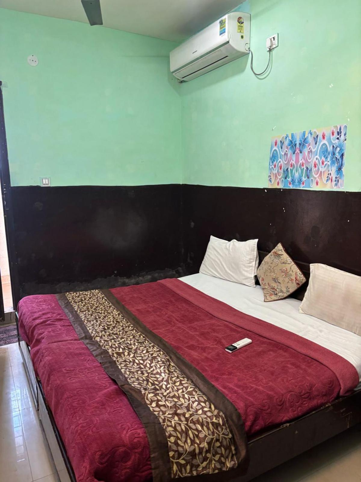 Om Residency Bed & Breakfast New Delhi